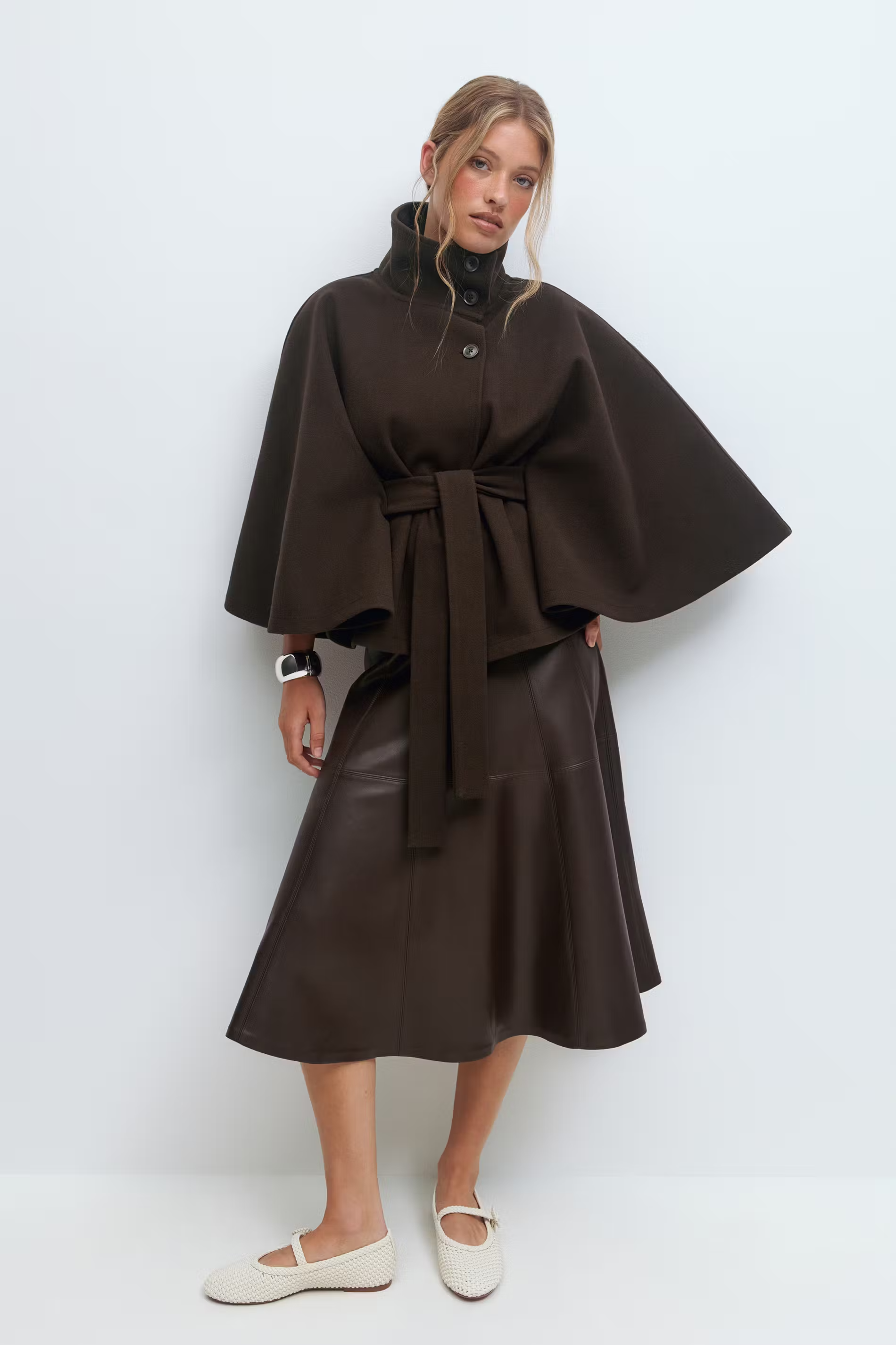 Loreza | Cape Coat