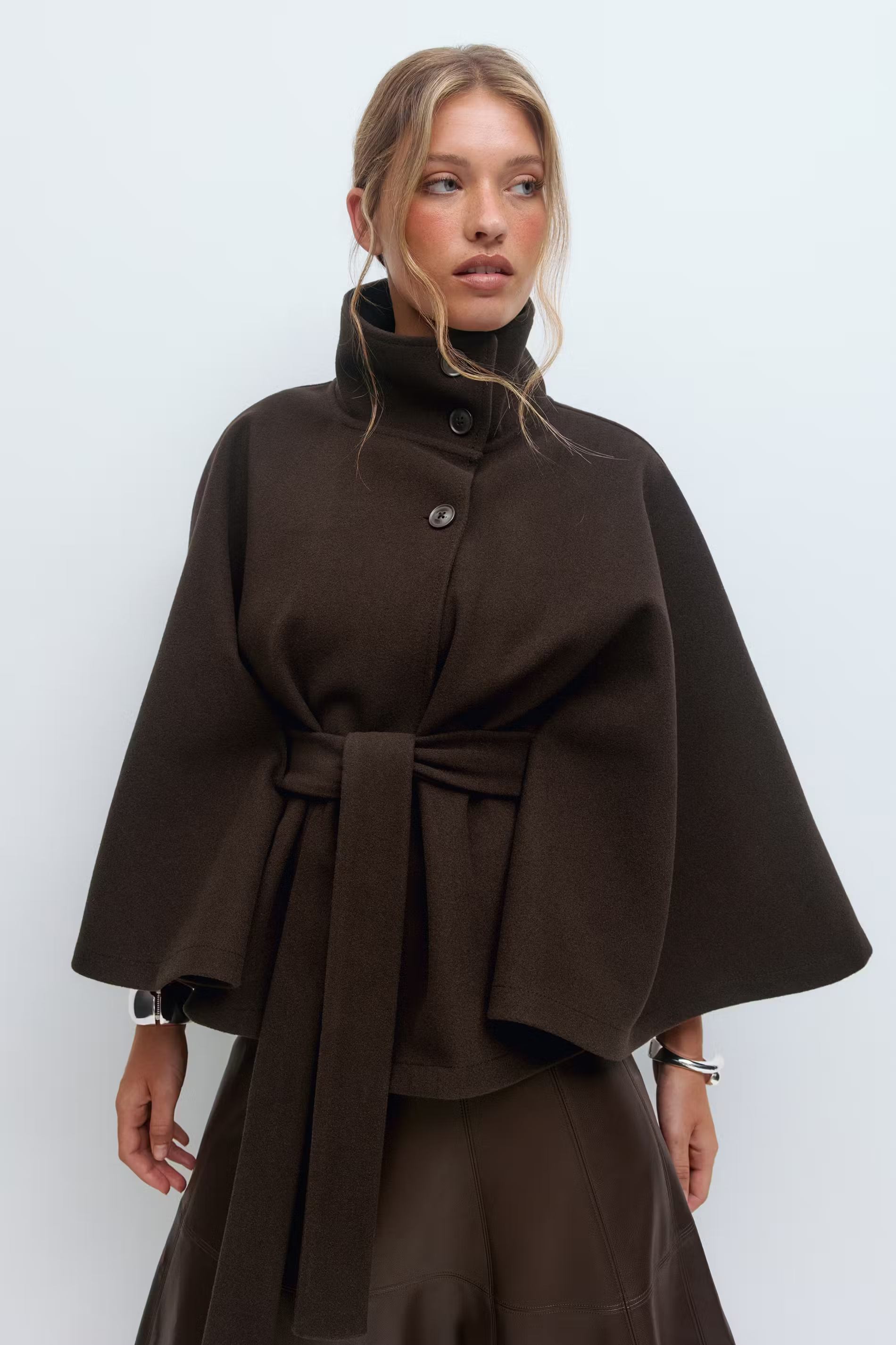 Loreza | Cape Coat