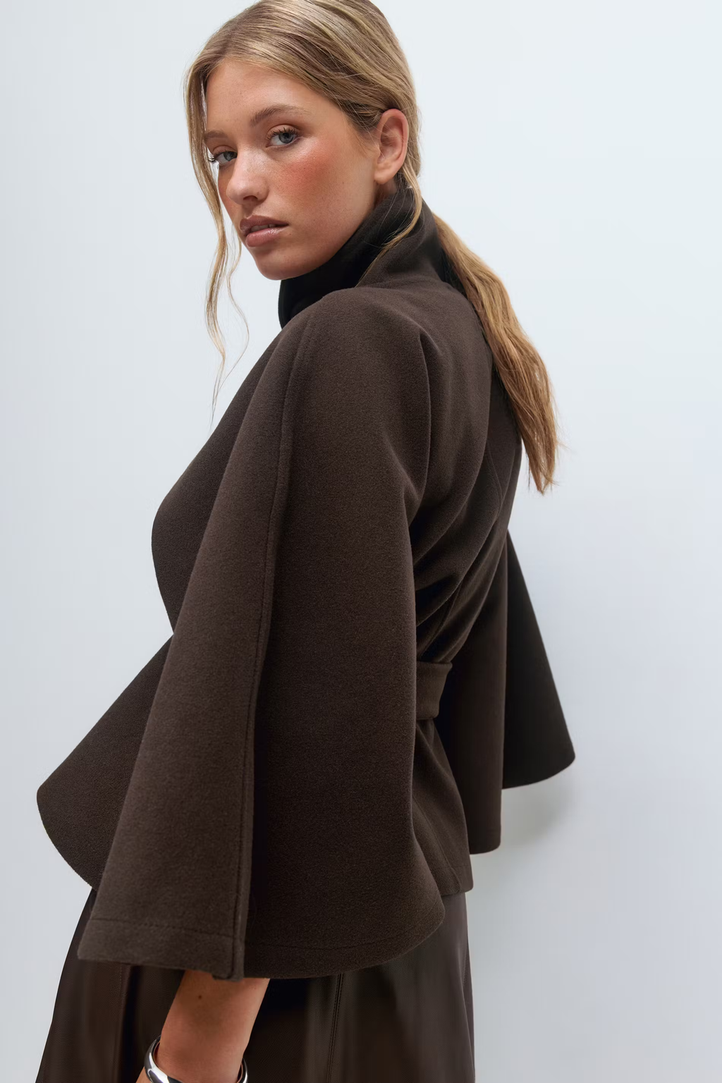 Loreza | Cape Coat
