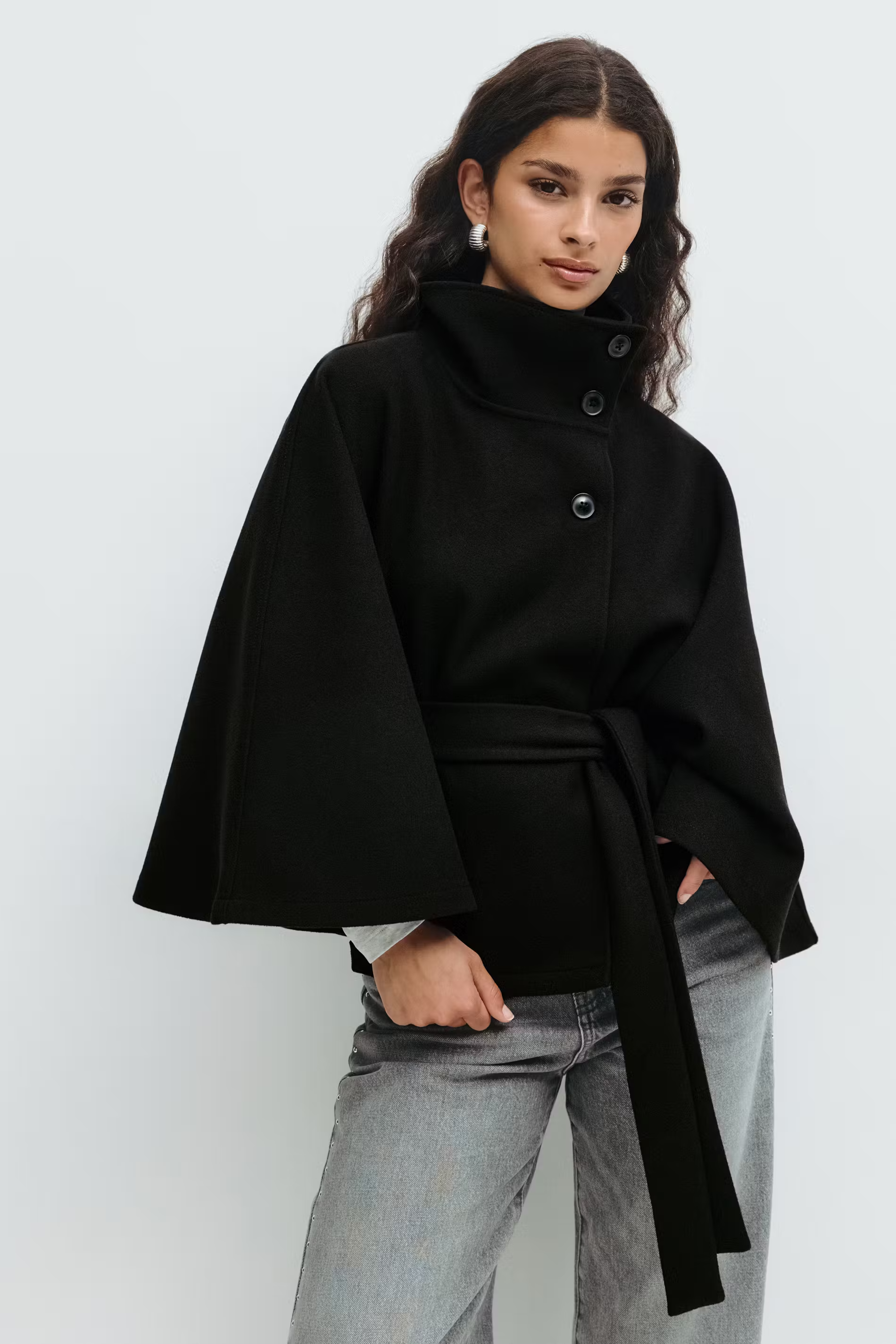 Loreza | Cape Coat